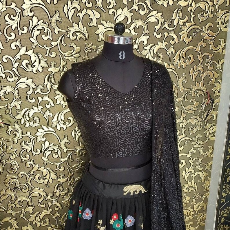 Lehenga Indian Lehenga Wedding Party wear Designer chaniya choli Made to Order Ethnic clothes from India