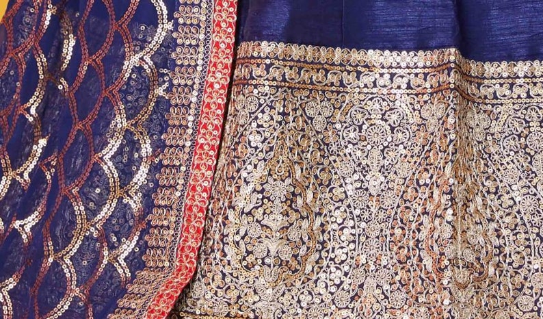 Indian wedding wear Beautiful Exclusive lehenga lengha chaniya choli designer lehenga Indian bollywood wedding style