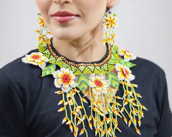 Boho Flower Jewelry, Native American Beaded Jewelry, White Flowers, Vines, Beaded Necklace, Low Choker Necklace, Bib Necklace, Statement