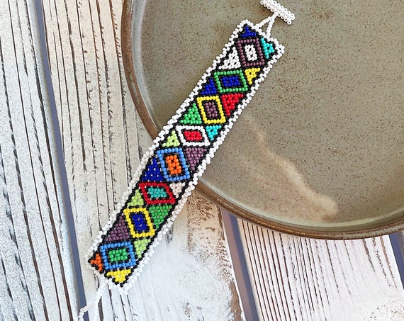 Beaded Boho Bracelet, Geometric Cuff Bracelet, Colorful, Native American Beaded Bracelet, Beaded Jewelry, Indigenous Made, Handmade