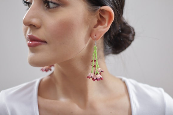 Huichol Earrings, Pink Flower Earrings, Huichol Jewelry, Mexican Native American Earrings, Seed Bead Earrings, Beaded Flower Earrings