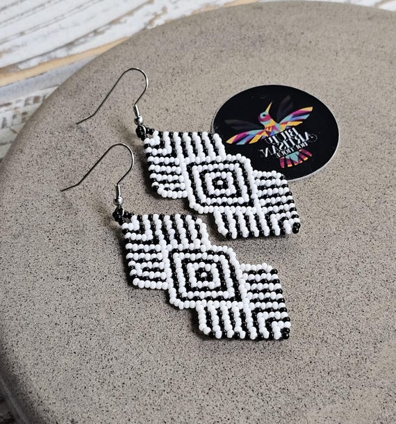 Black and White Beaded Earrings, Handmade Boho Beaded Earrings, Ojo de Dios Earrings, Native American Beaded Earrings, Boho Chic, Jewelry