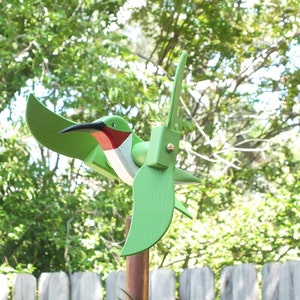 Hummingbird wind spinner