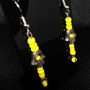 Boucles d&#39;oreilles main Hamza jaune