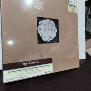 Recollections 8.5&quot; x 11&quot; Scrapbook 3-Ring Binder Album & Brown 10 Pages Sealed