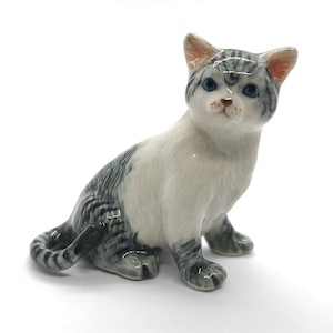 ZOOCRAFT Ceramic Cat Figurine Gray Porcelain Handmade Miniatures Collectible White Brown Sitting