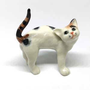 ZOOCRAFT Ceramic Miniature Stretching Calico Cat Figurine Tri Colors Pet Collectible DIY Gift Ideas