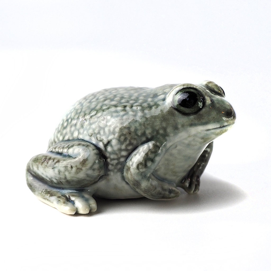 ZOOCRAFT Small Ceramic Frog Toad Figurine Gray Terrarium Etsy