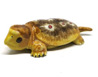 ZOOCRAFT Sea Turtle Figurine Parrot Mouth Gift Decor Ceramic Miniature Home Garden Terrarium Decoration DIY Craft Project