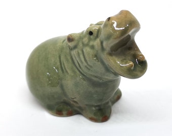 ZOOCRAFT Ceramic Hippo Figurine Sitting Hand Painted Porcelain Terrarium Garden Decor Collectibles