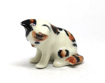 ZOOCRAFT Ceramic Figurine Dollhouse Miniature Handmade Calico Cat Statue - Home Decor Gift - DIY Craft