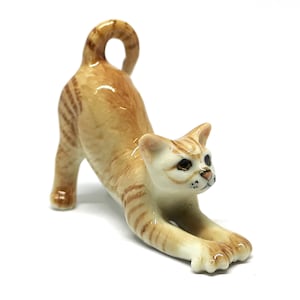 ZOOCRAFT Miniature Collectible Ceramic Brown Cute Cat Figurine Dollhouse Handmade