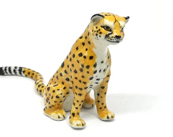 ZOOCRAFT Ceramic Leopard Tiger Figurine Sitting Wildlife Decor Hand Painted Porcelain Collectible Totem