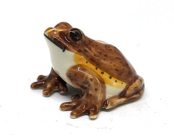 ZOOCRAFT Miniature Ceramic Frog Figurine Brown Animal Collectible Garden Decor Statue