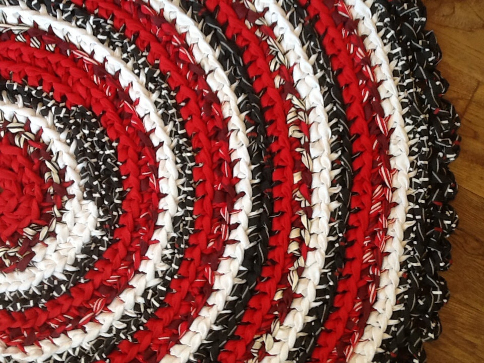 Rag Rug Black Red and White 43 Crocheted Round Rag Etsy