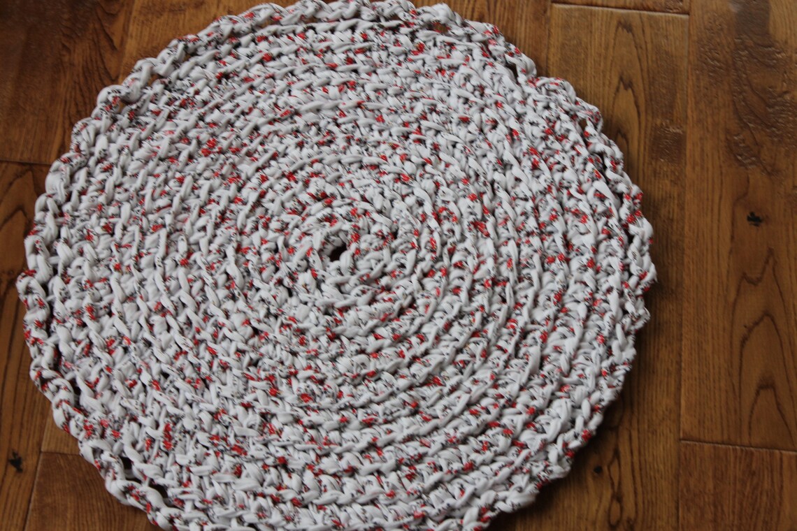 Rag Rug White and Red 20.5 Crocheted Round Rag Rug Pet Etsy