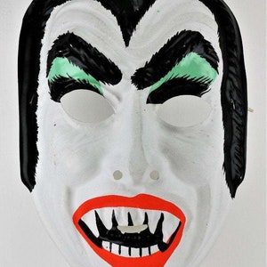 Vintage Dracula Halloween Mask Horror Monster Vampire Creepy Scary Costume Green Variant Y273