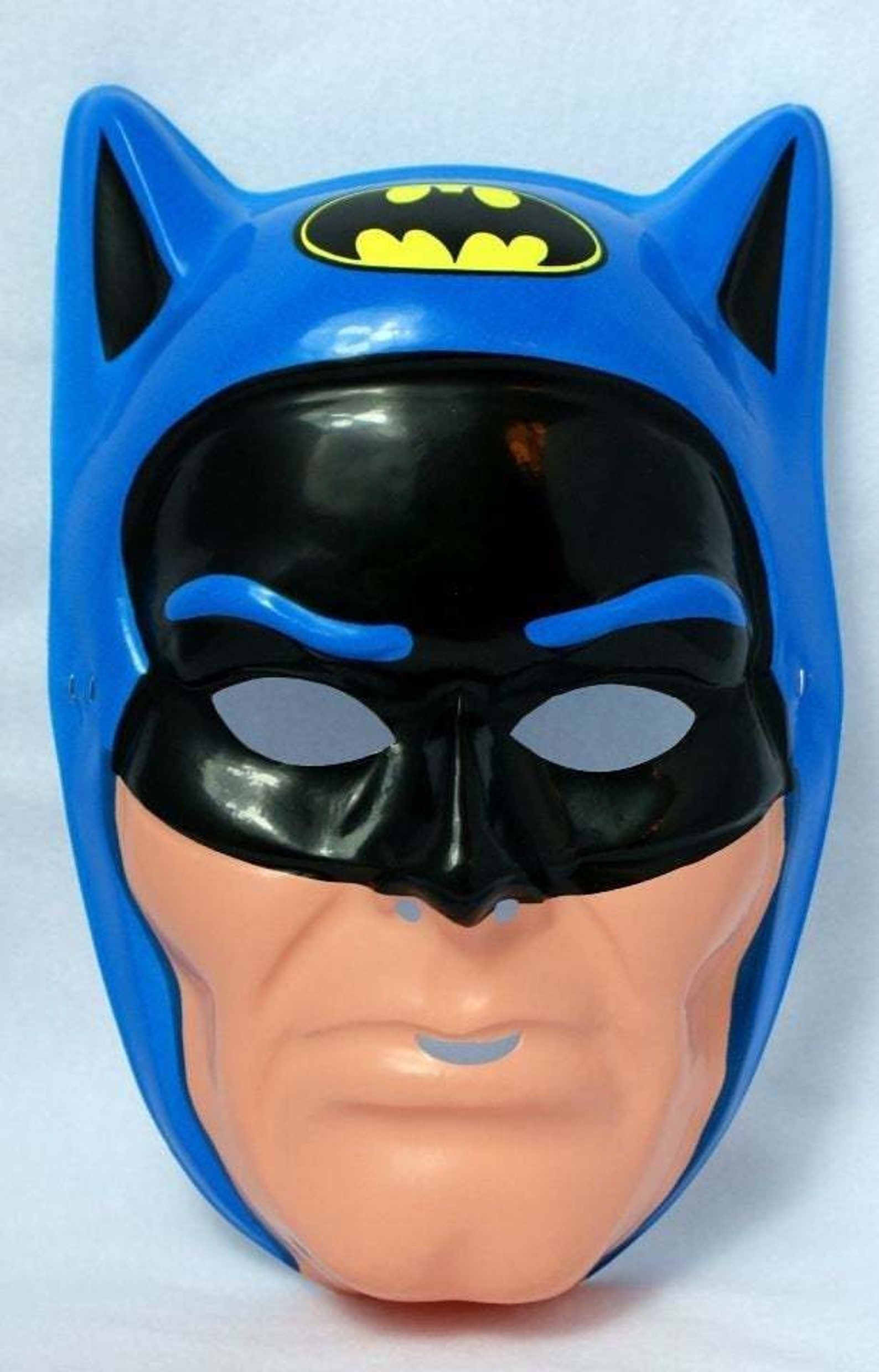 Batman Halloween Mask
 Vintage 80s Batman Super Hero Halloween Mask DC Blue Ben