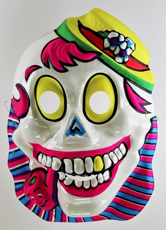 Vintage Happy Skull with Pipe Halloween Mask Skele