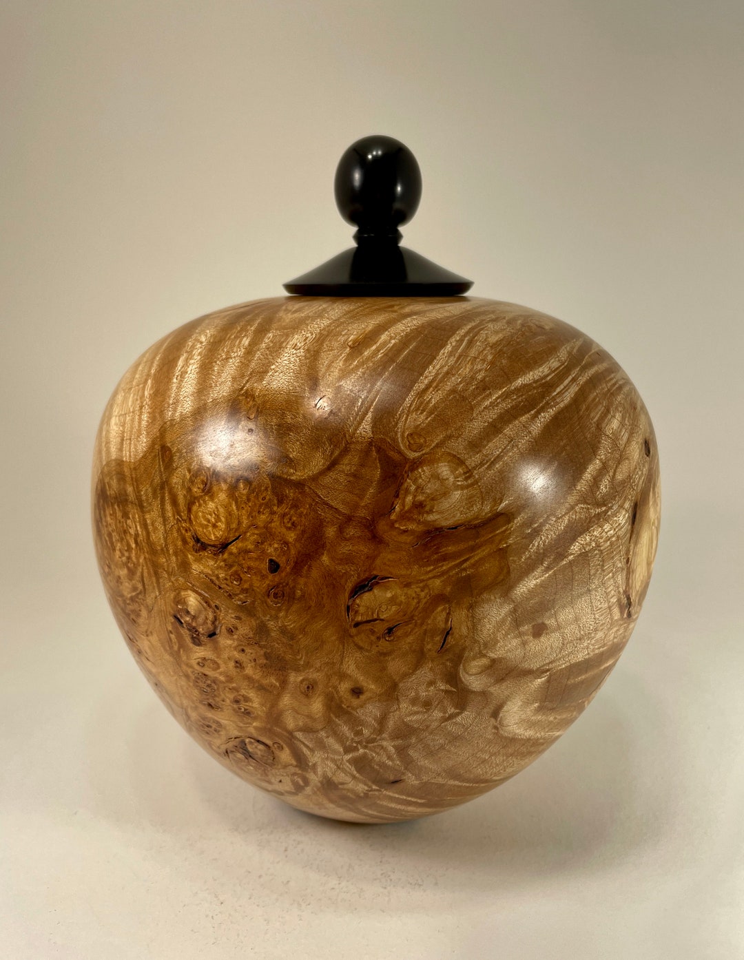 Large Maple Burl Urn Large Wood Cremation Urn 259 Cubic Inches in AAA ...