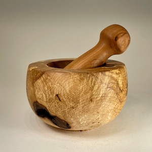 Maple Mortar and Pestle beautiful handmade medium/large Curly Maple mortar and pestle image 1