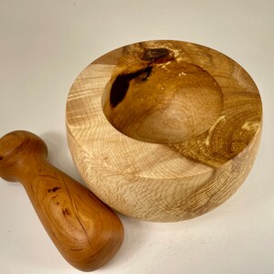 Maple Mortar and Pestle beautiful handmade medium/large Curly Maple mortar and pestle image 4