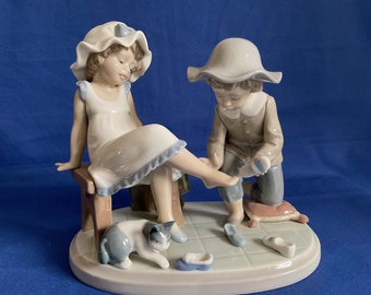 LLADRO リヤドロ Once Upon a Time Lladro, 5361, 'try This One', Designed by Regino Torrijos in 1985