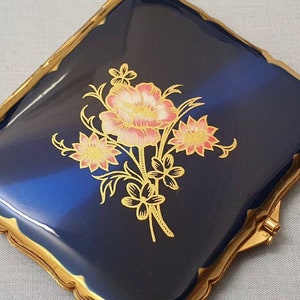 Retro Stratton Cigarette/ Card Case. Featuring Stylish Floral Bouquet  Design