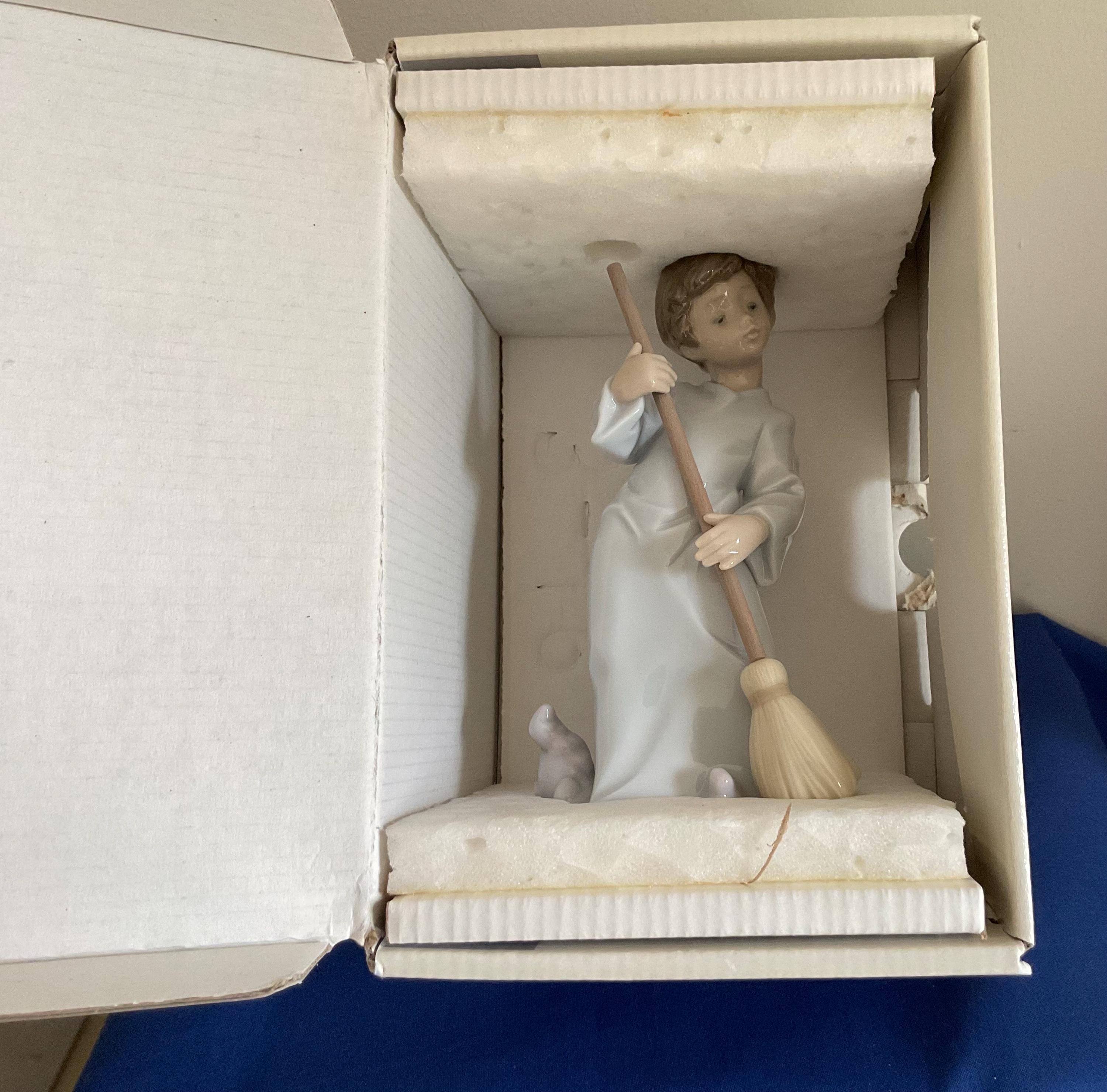Lladro Angel. Sweep Away the Clouds.05726 BOXED - Etsy