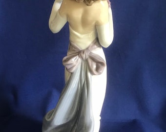 Lladro Figurine. #6608. “anticipation”. 1999 Limited Edition Van