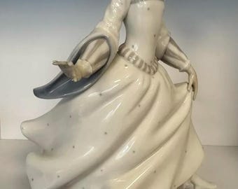 Vintage Lladro “cinderella Lost Shoe”. #4828. Low Price. See