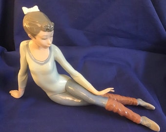 Lladro Figurine. Gorgeous  Little Ballerina/Gymnast.Beautiful in Blue. Daisa. 1985. Collectible. Gift. Cute.