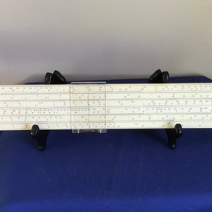 Antique “Thornton” AD050 Log Log Slide Rule. Plus Case. Good Condition.Highly Collectible. Instruction Pamphlet