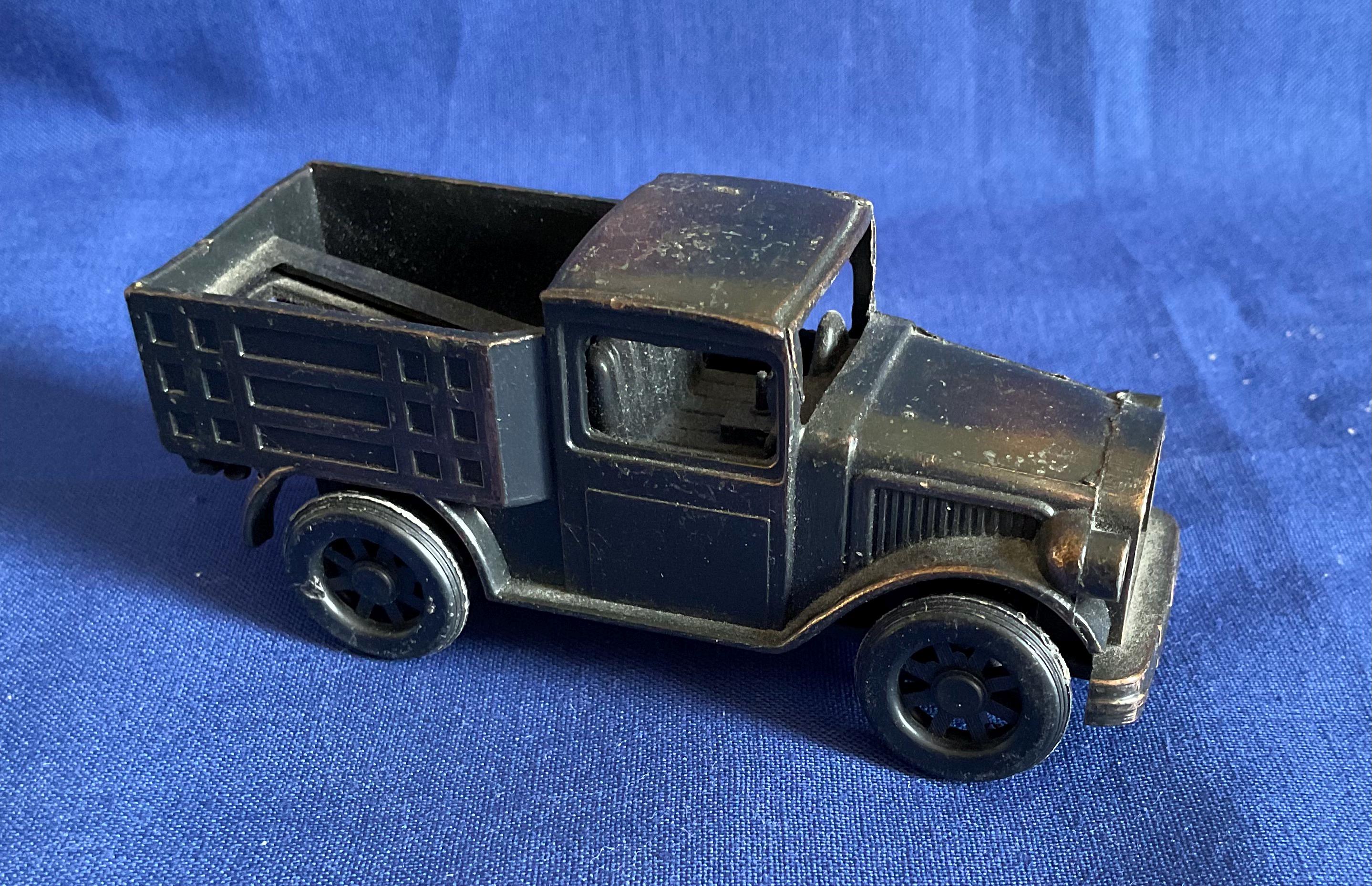 Vintage Play Me Pencil Sharpener. Lorry. Collectible.