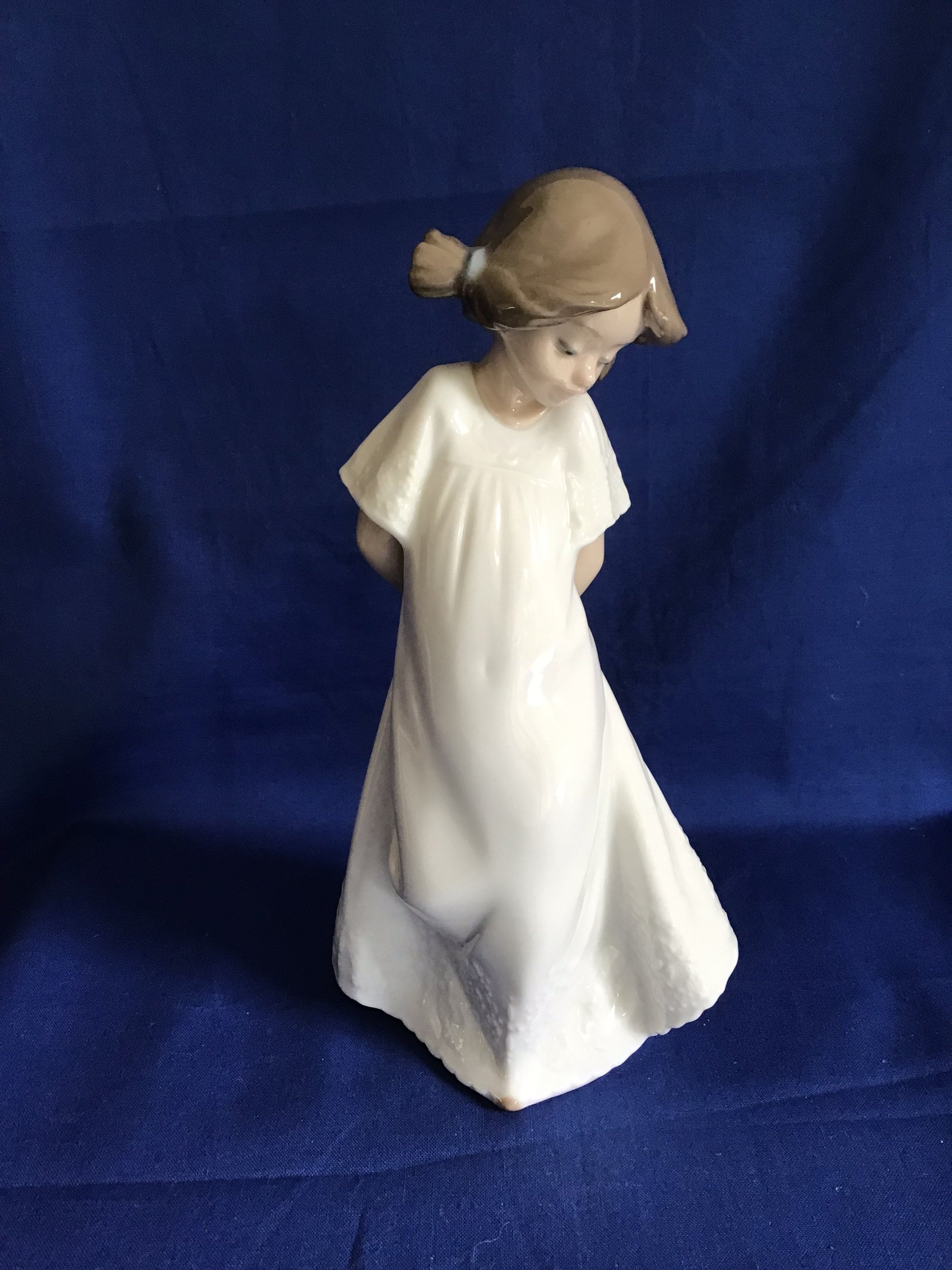 Nao by Lladro Figurine 1109 “ so Shy” Demure Young Girl With Hands