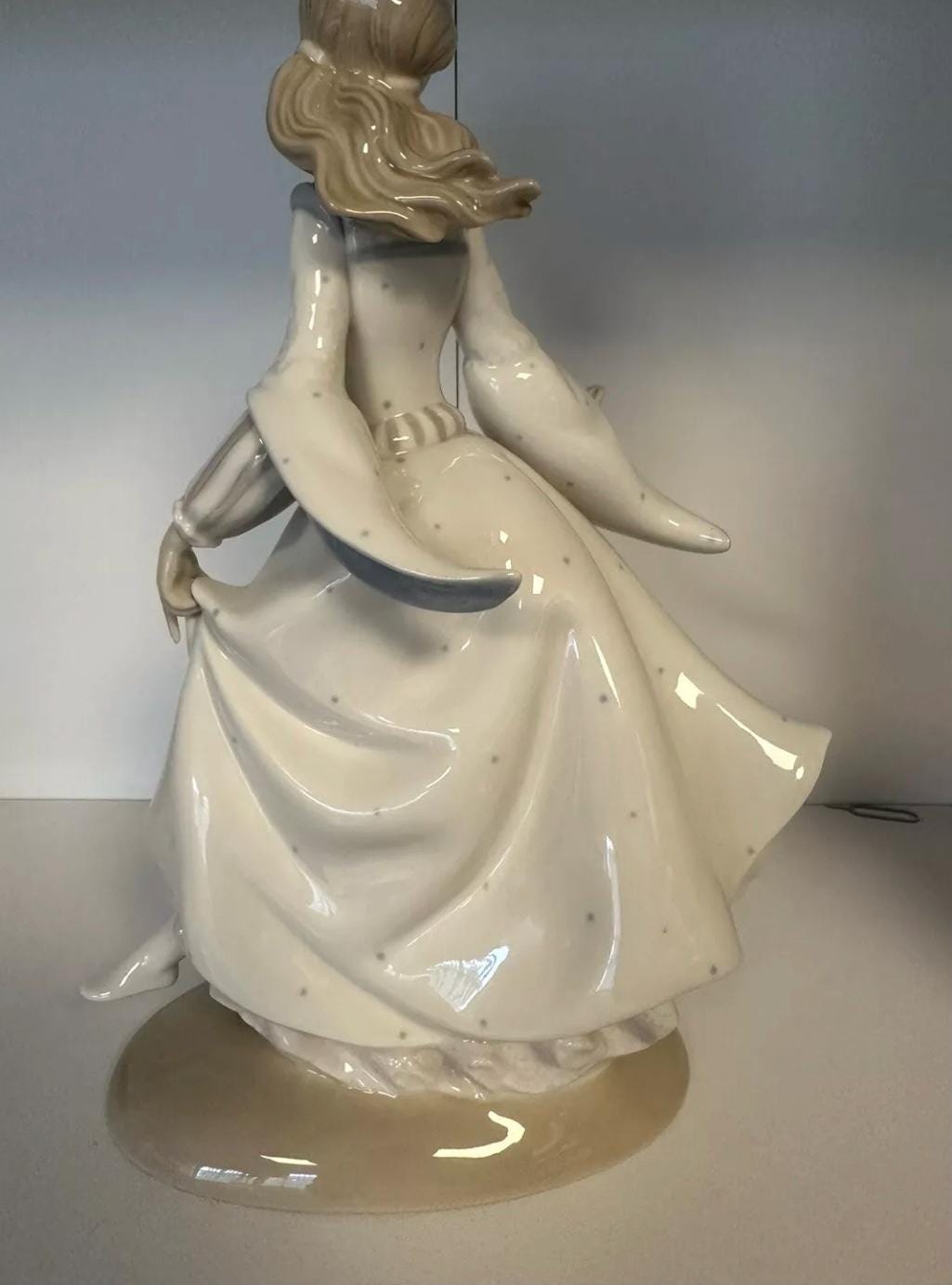 Vintage Lladro “cinderella Lost Shoe”. #4828. Low Price. See