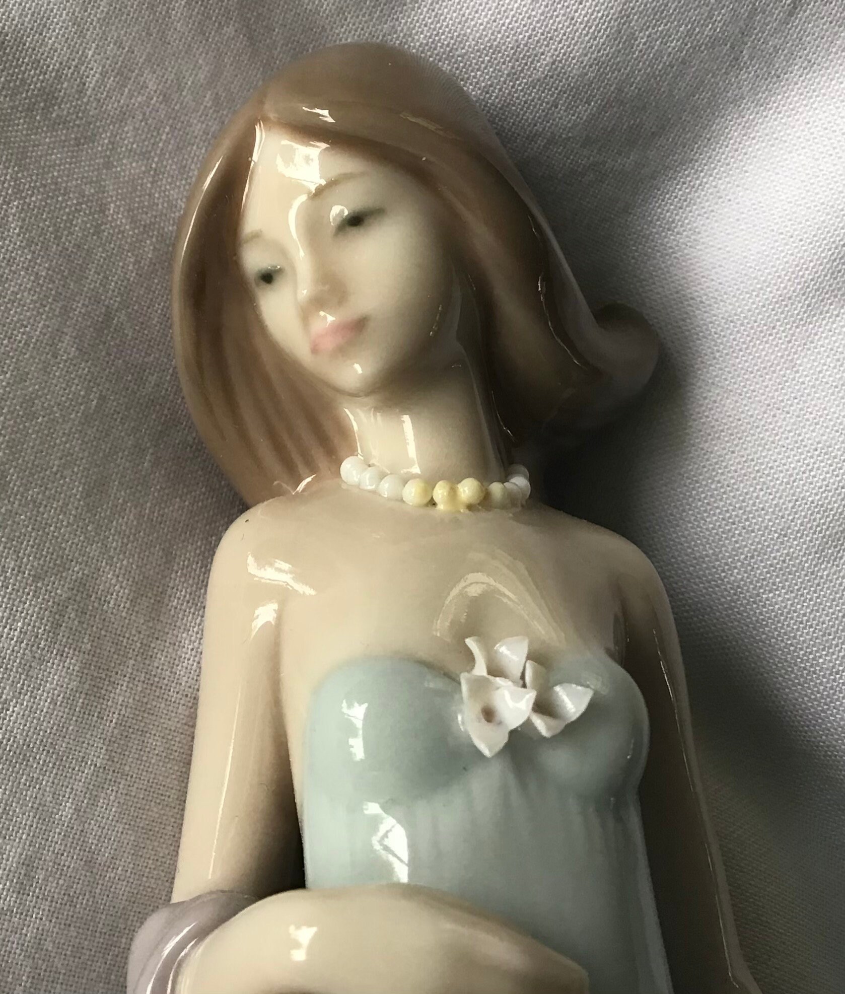 リヤドロのヴィンテージフィギュア。「純真な女性」。モデル番号5487 