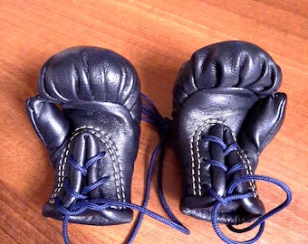 Leather Miniature Boxing Gloves Car Mirror Dangle: Boxing Fan Gift
