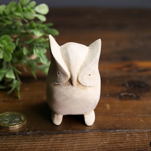 Hand-carved Wooden Wise Owl Handmade Bird Collectable Ornament Home Deco