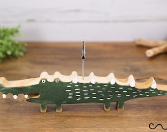 Handmade Green Wooden Crocodile Clip Photo Holder Stand Name Card Party Ornament Memo