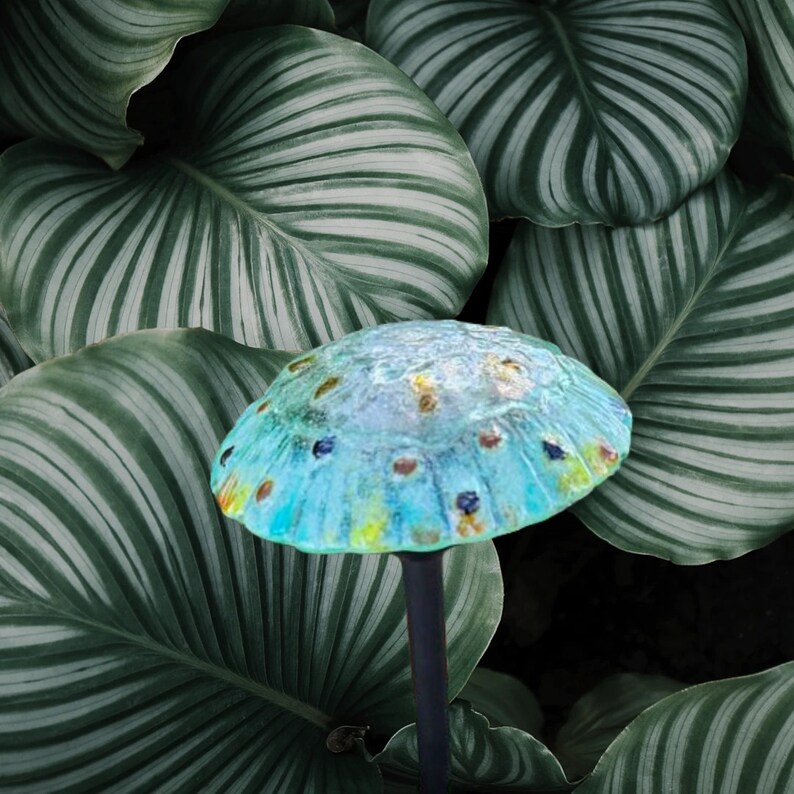 Unique Solar Lights Glass Mushroom Light Fused Glass Mushroom Garden