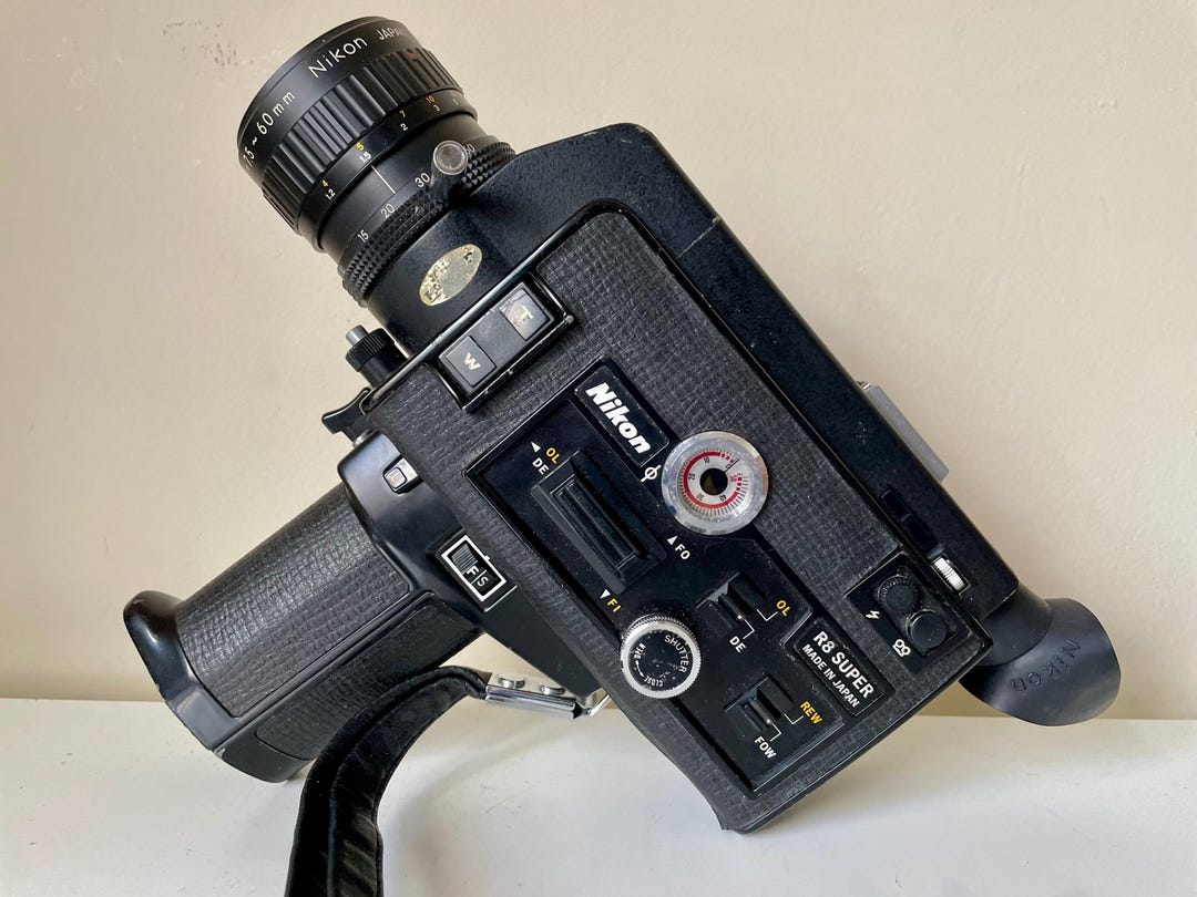 Nikon R8 Super Zoom Professionally SERVICED and Fully Functioning Super ...