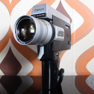 Canon 518 auto zoom Professionally SERVICED and Fully Functioning Super 8 Camera
