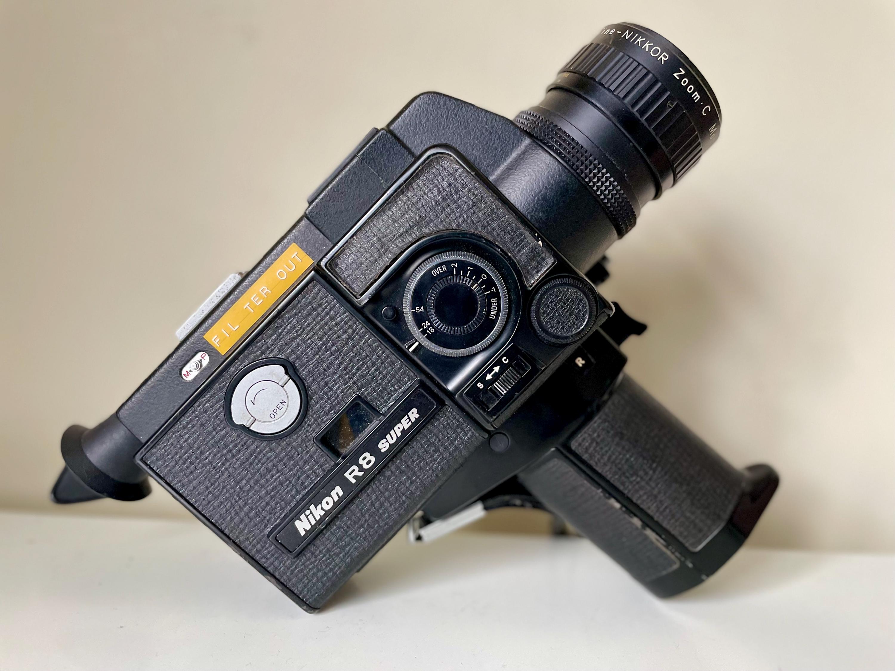 Nikon R8 SUPER Are Nikon R8 or R10 good starter cameras for Super 
