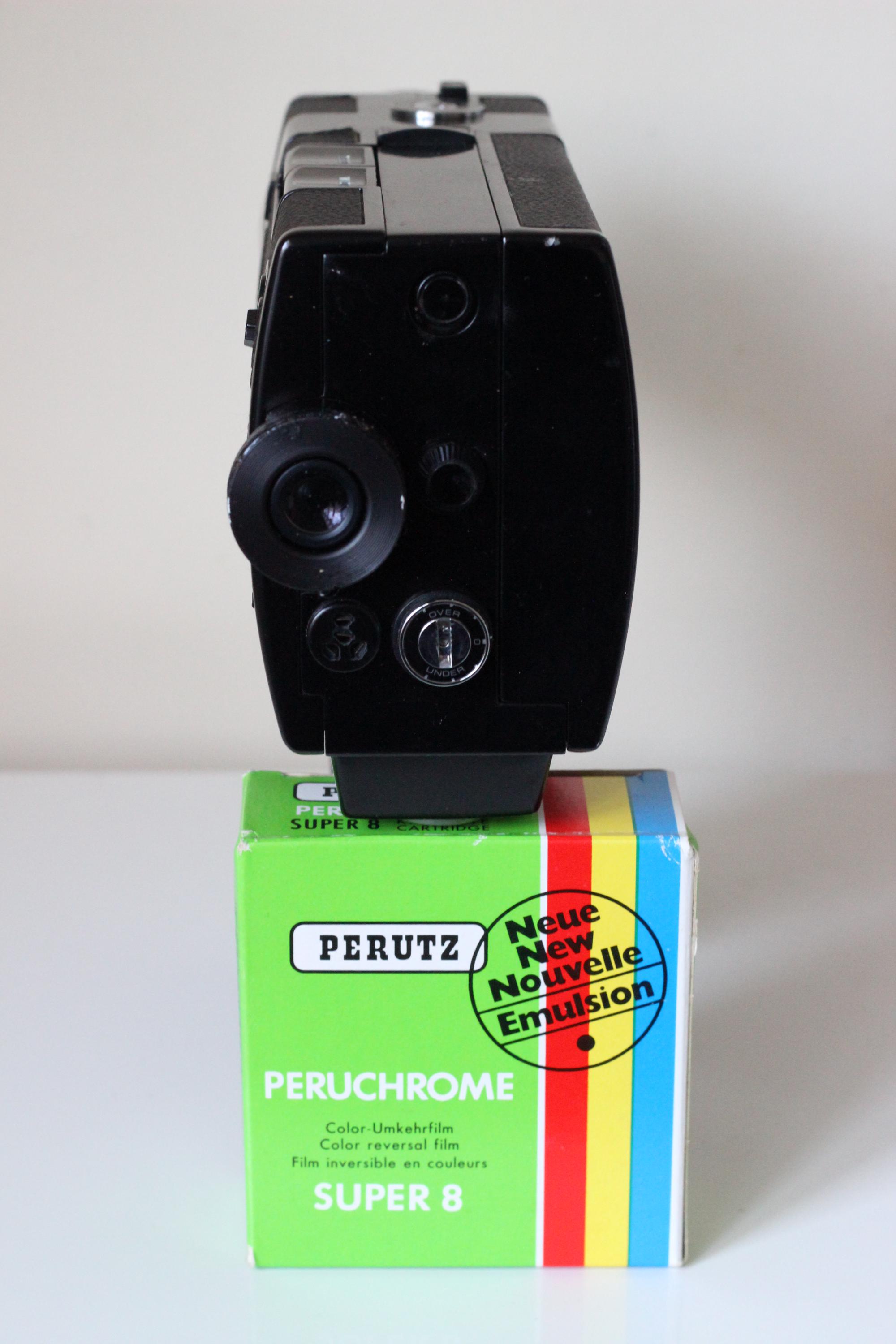 Caméra Super 8 Chinon 872 Autozoom - Vintage Noir - Bon État - Fonctionnelle