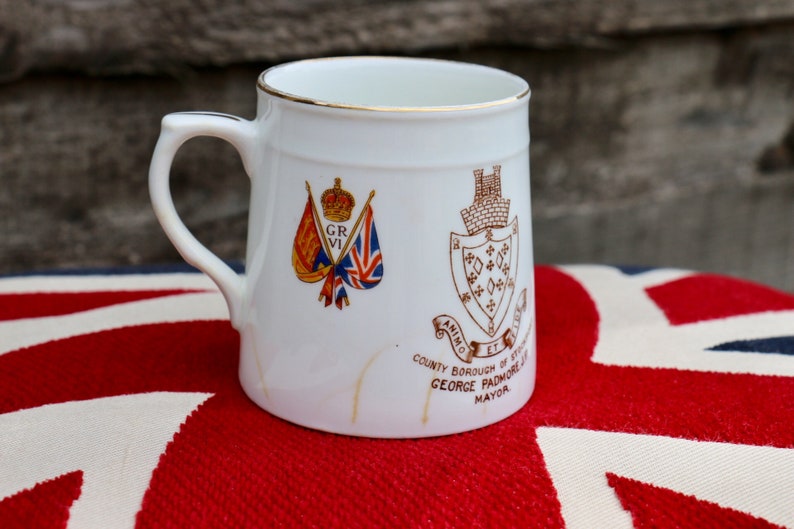 King George V1 and Queen Elizabeth. 1937 Coronation Commemorative china tea mug