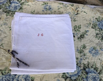 RARE serviette vintage française Métis Heavy Duty avec monogramme J G en lin vintage Français. Chic vintage français