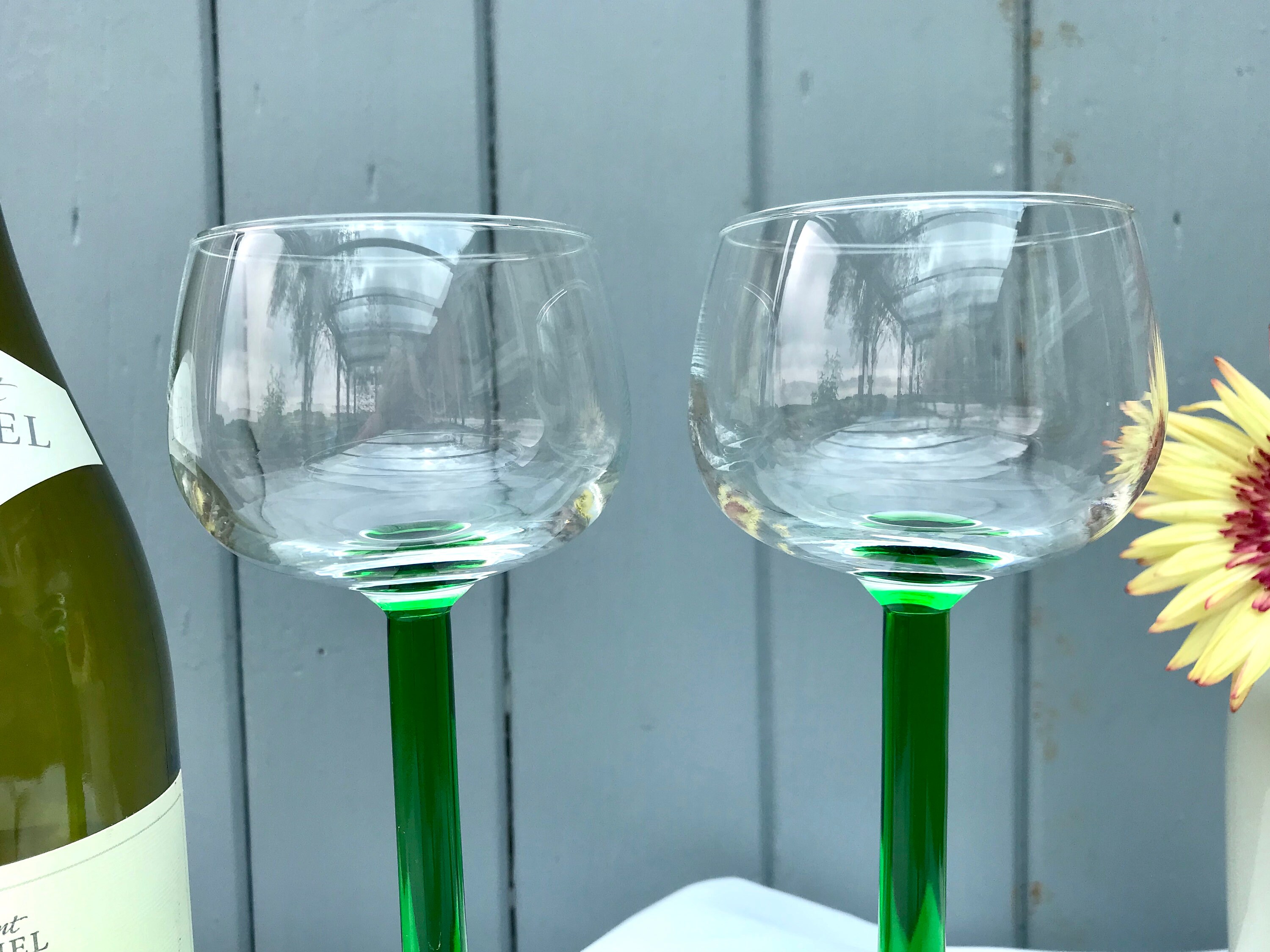 6 Alsatian wine glasses with green stems – Chez Pluie