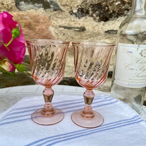 Pair of Pink Swirl, &#39;Rosaline&#39; Arcoroc French Vintage White Wine Glasses. French Vintage Cafe Bar Chic