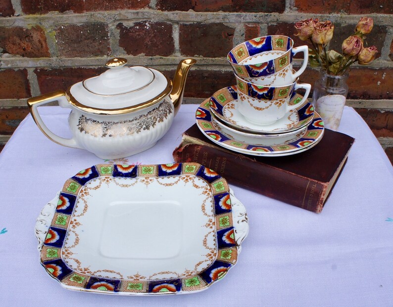 1930/'s Royal Albion China fine bone china sandwich plate Imari design English Tea Party.